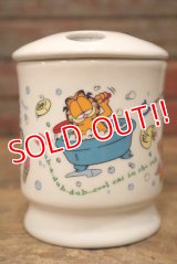 ct-230503-02 Garfield / 1990's Ceramic Toothbrush Holder