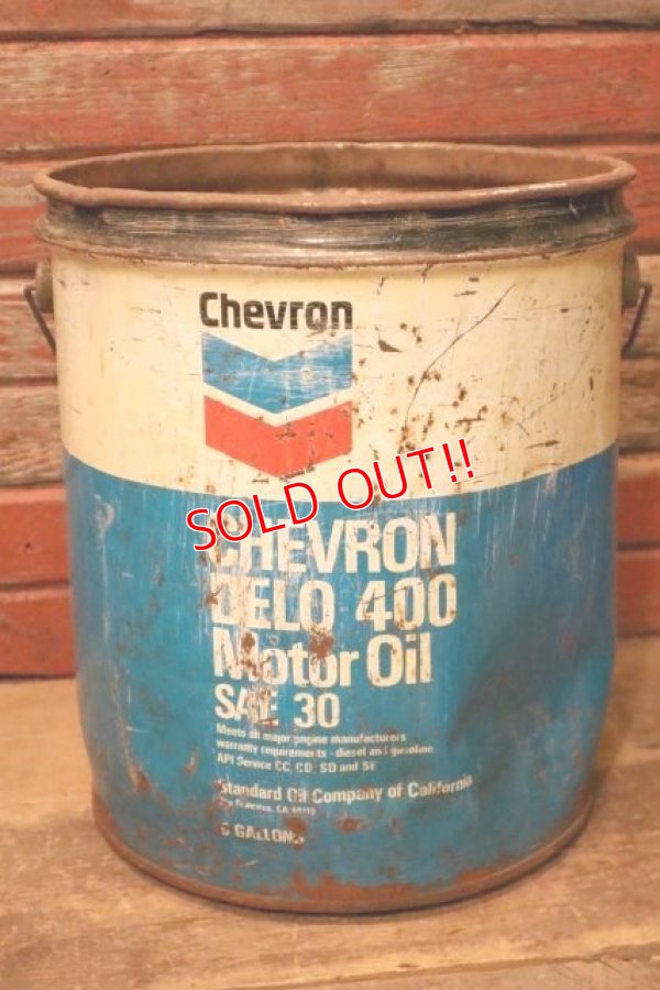 画像1: dp-231101-09 Chevron / 1970's-1980's CHEVRON DELO 400 Motor Oil U.S. FIVE GALLONS CAN