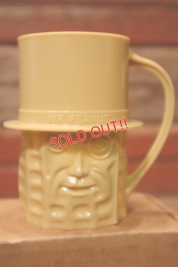 画像2: ct-231211-08 PLANTERS / MR.PEANUT 1950's Plastic Mug (Light Brown)