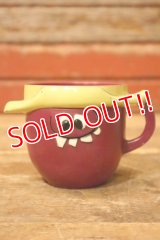 ct-231206-26 Pillsbury / 1960's Funny Face Plastic Mug "Goofy Grape"