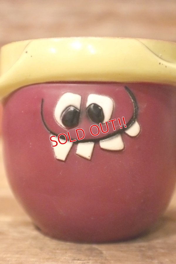 画像2: ct-231206-26 Pillsbury / 1960's Funny Face Plastic Mug "Goofy Grape"