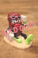 ct-151027-11 The California Raisins / 1988 PVC Figure "Girl with Sunglasses"