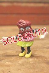 ct-151027-11 The California Raisins / 1989 PVC Figure "Girl With Grass Skirt"