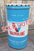 dp-240101-26 VALVOLINE / 1960's-1970's 120 LBS. 16 U.S. GALLONS OIL CAN