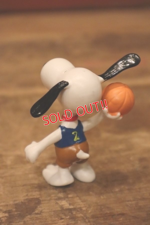 画像3: ct-240214-195 Snoopy / Schleich PVC Figure "Basketball"