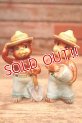 ct-240301-34 Smokey Bear / 1960's Salt and Pepper Shaker