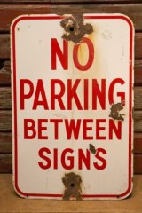 dp-240508-103 NO PARKING BETWEEN SIGNS / Enamel Road Sign