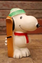 ct-240604-04 Snoopy / Danara 1980's Coin Bank "Ski"