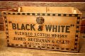 dp-240604-04 BLACK & WHITE SCOTCH WHISKY / Vintage Wood Box