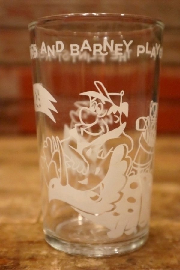 画像1: gs-240605-11 The Flintstones / Welch's 1960's Glass "FRED AND BARNEY PLAY GOLF"