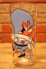 gs-240605-37 Speedy Gonzales & Yosemite Sam / PEPSI 1976 Collector Series Glass