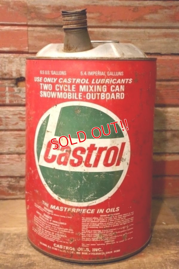 画像1: dp-240911-48 Castrol / 1970's〜 6.5 U.S. GALLONS OIL CAN