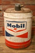 dp-240911-51 Mobil / 1960's 5 U.S. GALLONS CAN