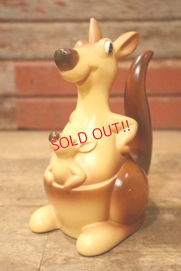 画像1: ct-241008-95 CONTINENTAL BANK / 1970's-1980's Lefton Kangaroo Novelty Coin Bank