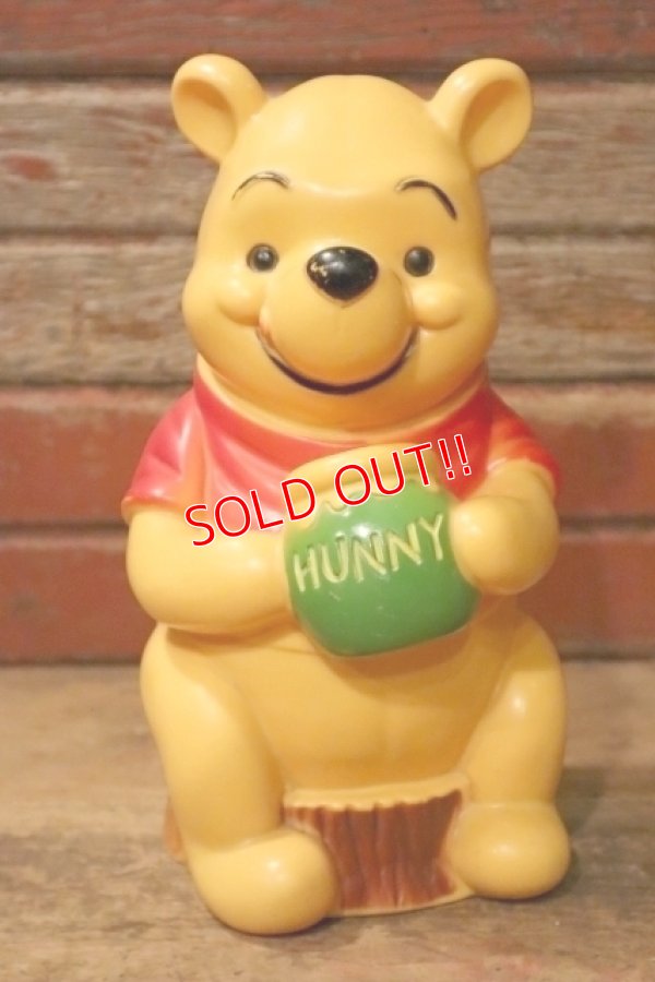 画像1: ct-241008-36 Winnie the Pooh / PLAY PAL PLASTIC 1970's Plastic Coin Bank