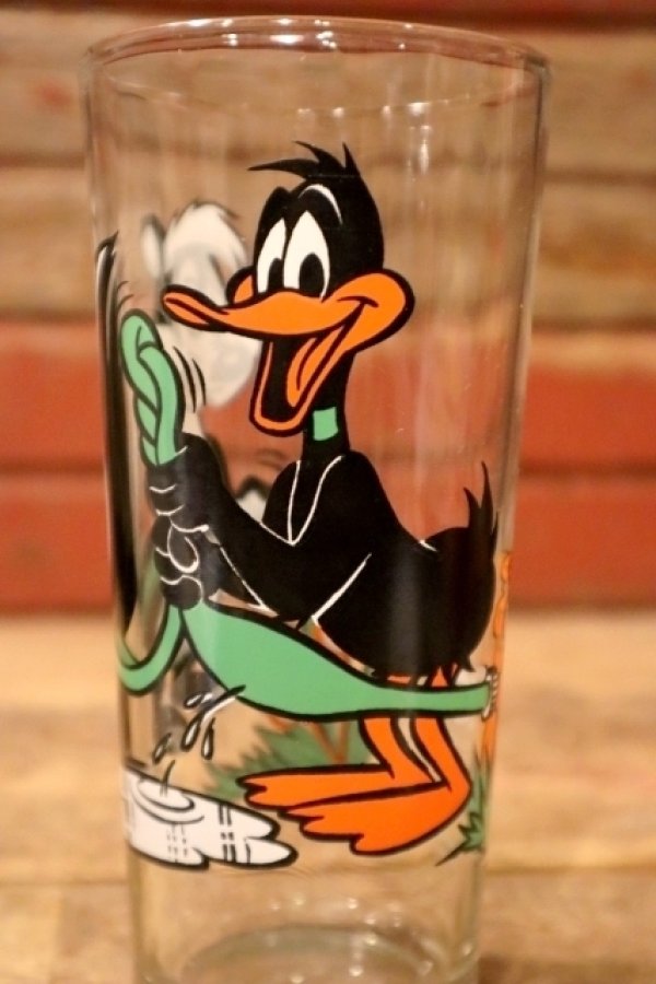 画像2: gs-241106-11 Pepe Le Pew & Daffy Duck / PEPSI 1976 Collector Series Glass