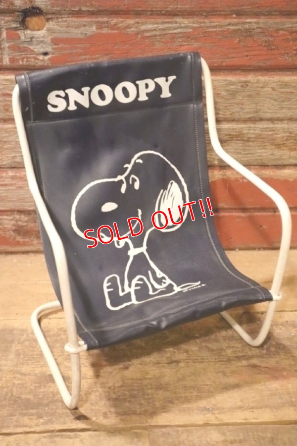 画像1: ct-241106-06 Snoopy / 1970's Vinyl Doll Chair