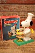 ct-240605-26 Snoopy / AVIVA 1970's Wind-Up Action Toy "Drummer" ※帽子パーツ違い