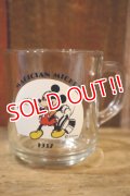 ct-250205-13 Mickey Mouse / Anchor Hocking 1970's Mug "MAGICIAN MICKEY"