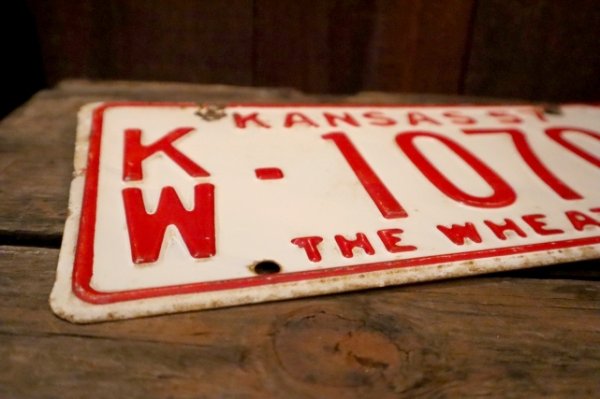 画像4: dp-250205-21 License Plate 1957 KANSAS "KW-1070"