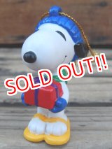 画像: ct-131122-97 Snoopy / Whitman's 90's PVC Ornament "Present"