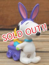 画像: ct-131122-80 Snoopy / Whitman's 1999 PVC "Easter Bunny Cart (Purple ear)"