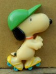 画像1: ct-131201-30 Snoopy / 70's Magnet "Roller skates"