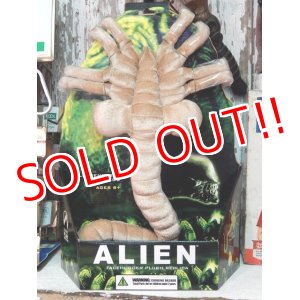 画像: ct-140724-01 Alien / 2004 Facehugger Life-sized Plush Doll