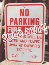 画像: dp-150501-07 Road sign "FIRE LANE NO PARKING"