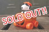 画像: nt-180701-07 Snoopy Joe Cool / Jack-o'- Lantern Candy Container Car