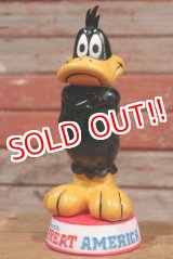 画像: ct-191001-09 Daffy Duck / Marriott's Great America 1970's Stand Figure