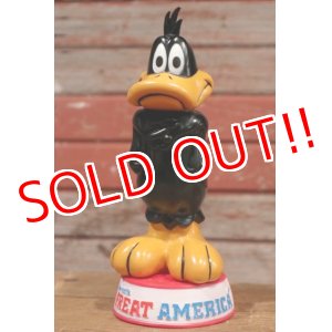 画像: ct-191001-09 Daffy Duck / Marriott's Great America 1970's Stand Figure