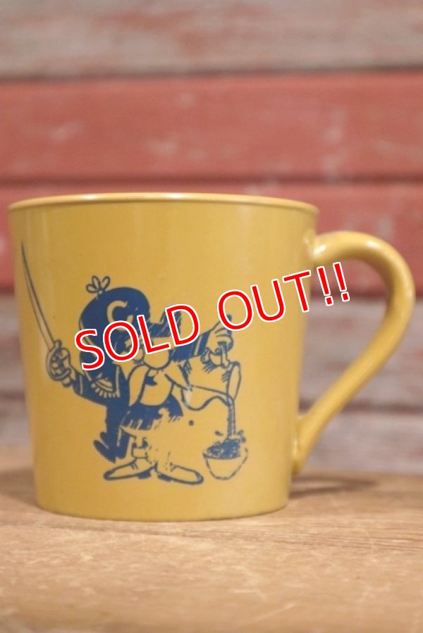 画像1: ct-141001-27 Cap'n Crunch / 1970's Plastic Mug (JUNK)