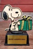 画像1: ct-200201-08 Snoopy / AVIVA 1970's Trophy " Have a Happy One!"