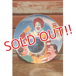 画像: ct-201001-09 McDonald's / 2002 Collectors Plate "World Children's Day"