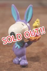 画像: ct-201114-86 Snoopy / Whitman's 1997 PVC Figure "Easter Bunny (Purple)"