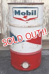 画像: dp-210301-02 Mobil / 1960's 120 POUNDS 16 GALLONS Oil Can