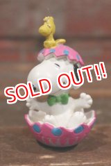 画像: ct-210401-54 Snoopy / Whitman's 2001 PVC "Snoopy in Egg (Pink)"