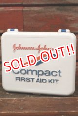 画像: dp-210401-78 Johnson & Johnson / Compact FIRST AID KIT Box