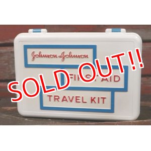 画像: dp-210401-79 Johnson & Johnson / Compact FIRST AID TRAVEL KIT Box