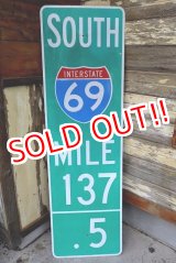 画像: dp-230101-95 INTERSATE 69 Milepost sign "SOUTH 137.5"