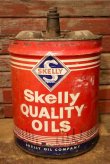 画像1: dp-230901-57 Skelly Quality Oil / 1970's 5 U.S.Gallons Oil Can