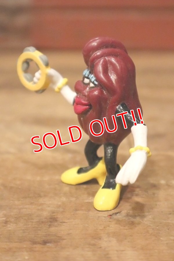 画像2: ct-231001-52 The California Raisins / 1988 PVC Figure "Yellow Shoes Female w/tambourine"