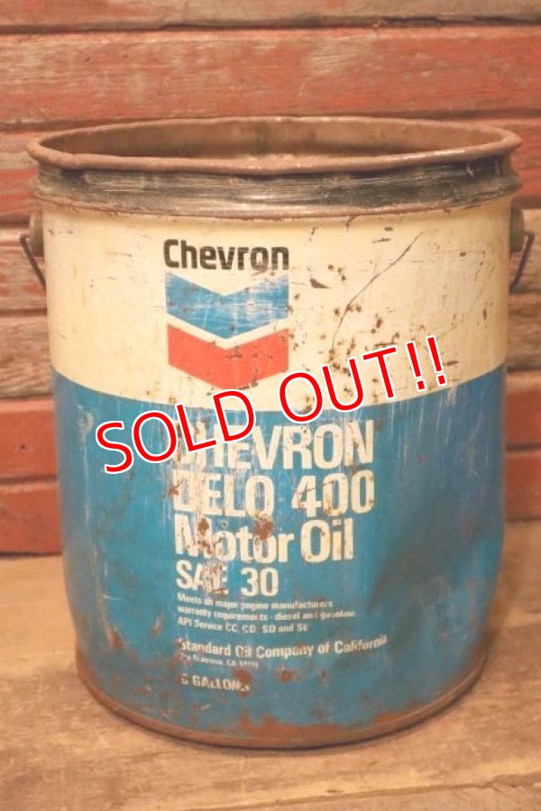 画像1: dp-231101-09 Chevron / 1970's-1980's CHEVRON DELO 400 Motor Oil U.S. FIVE GALLONS CAN