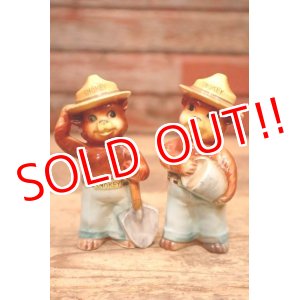 画像: ct-240301-34 Smokey Bear / 1960's Salt and Pepper Shaker