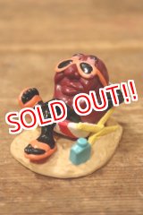 画像: ct-241008-83 The California Raisins / 1988 PVC Figure "Boy In Beach Chair"