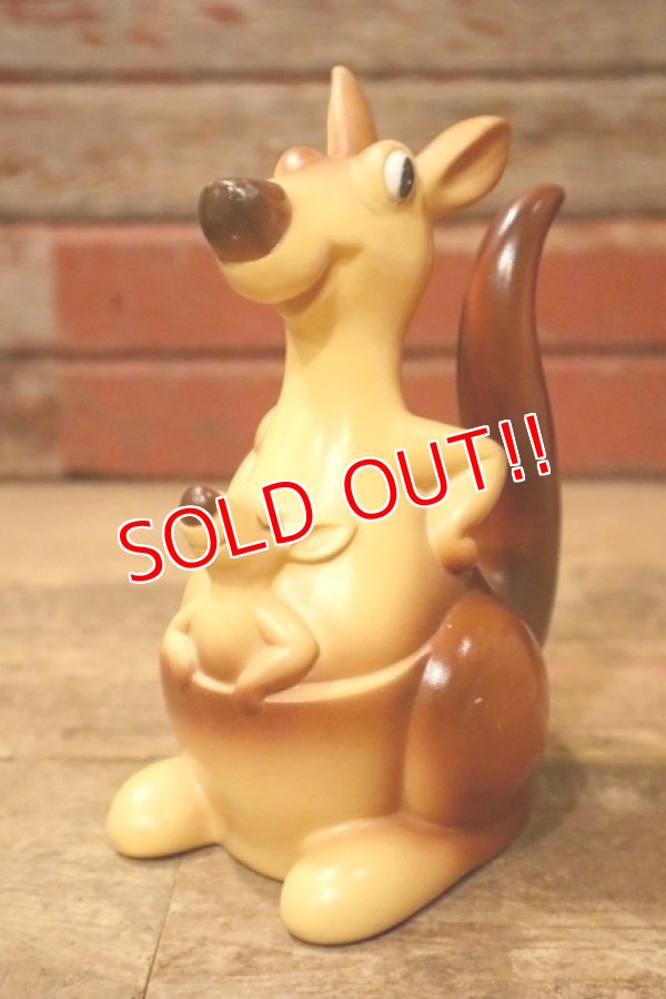 画像1: ct-241008-95 CONTINENTAL BANK / 1970's-1980's Lefton Kangaroo Novelty Coin Bank