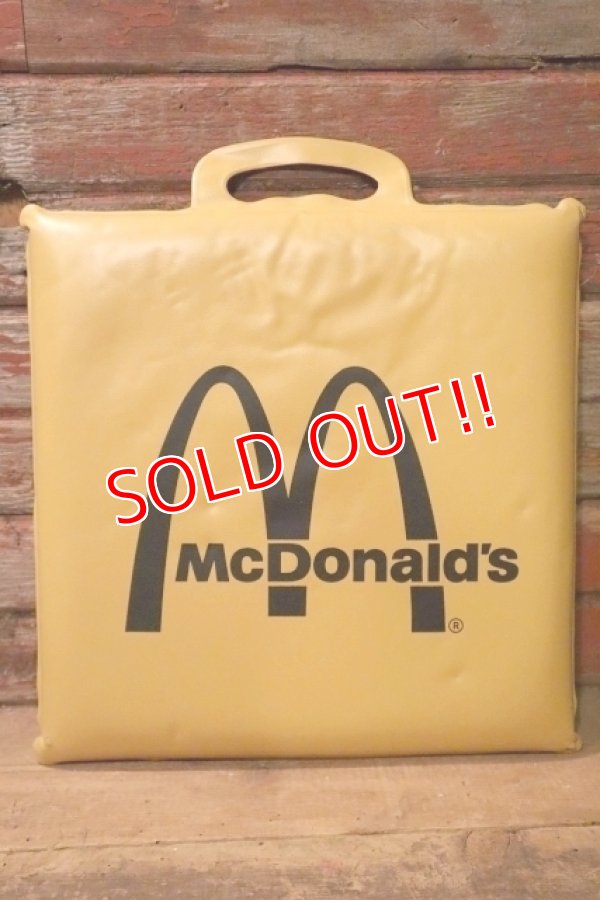 画像1: dp-241008-04 McDonald's / 1980's〜 Vinyl Cushion