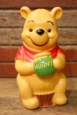 画像1: ct-241008-36 Winnie the Pooh / PLAY PAL PLASTIC 1970's Plastic Coin Bank