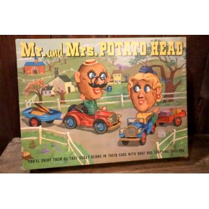 画像: ct-241008-101 Mr. AND Mrs. Potato Head / Hasbro 1950's Deluxe CAR AND TRAILER SET